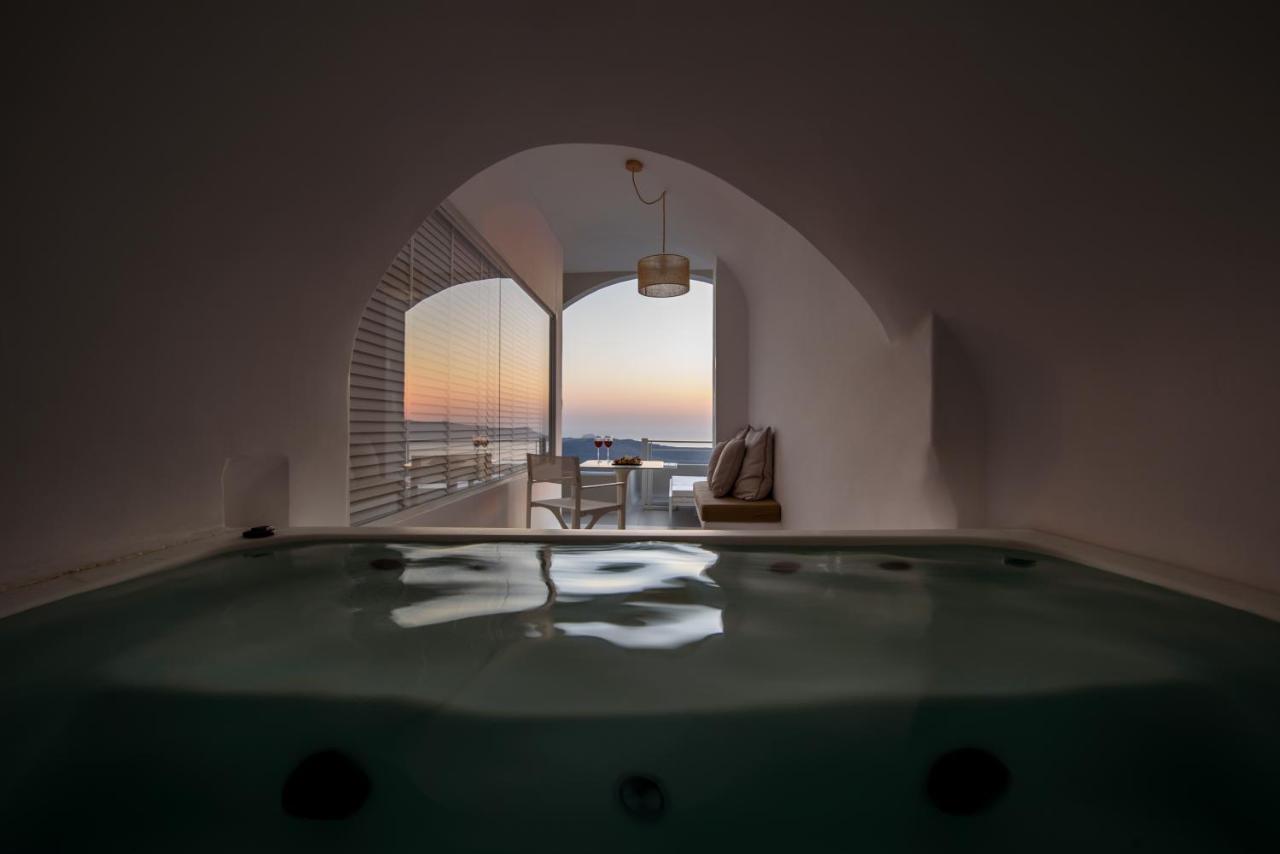 Nefeles Luxury Suites Fira  Eksteriør billede